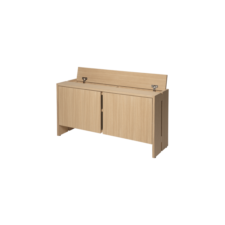 Skjenk Parcel Hallway Cabinet i eik / Natural Oak fra Ferm Living. 