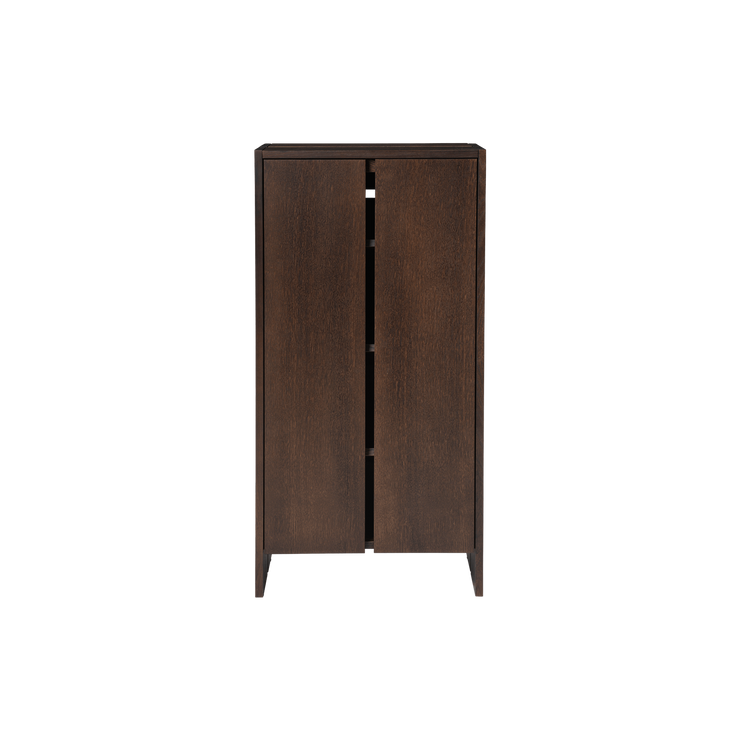 Skap Parcel Hallway Cabinet i mørkbeiset eik / Dark Stained Oak fra Ferm Living.