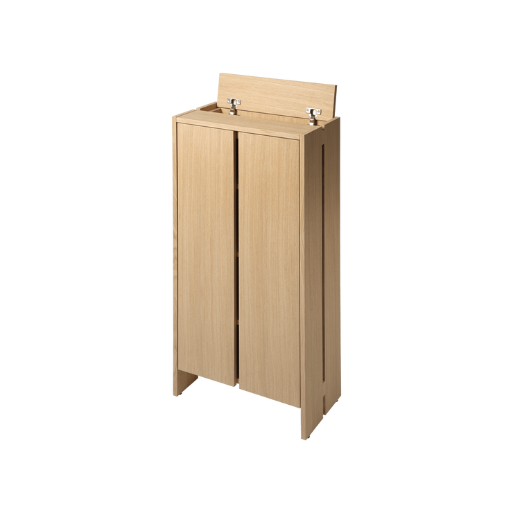 Skap Parcel Hallway Cabinet i eik / Natural Oak fra Ferm Living.