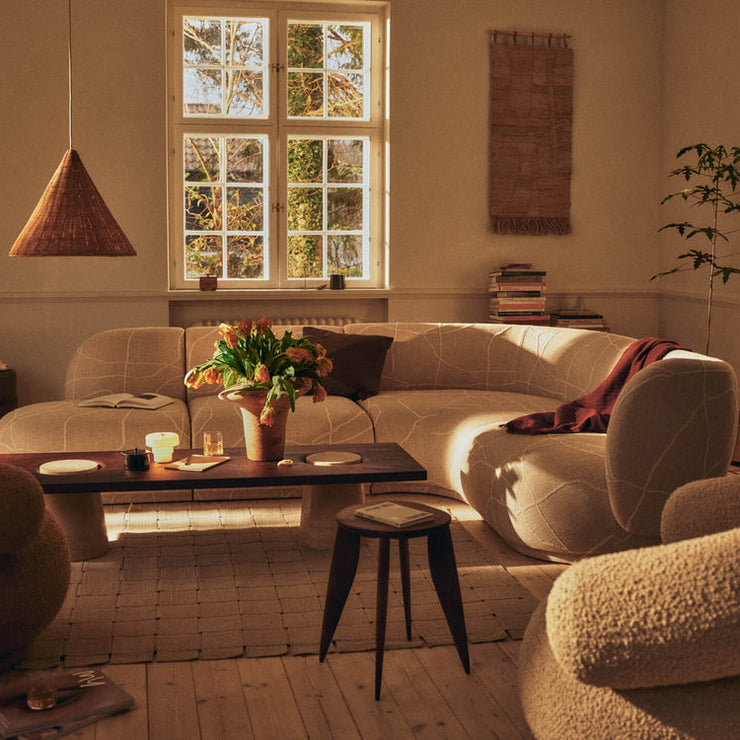 Sidebord Feve Side Table fra Ferm Living.