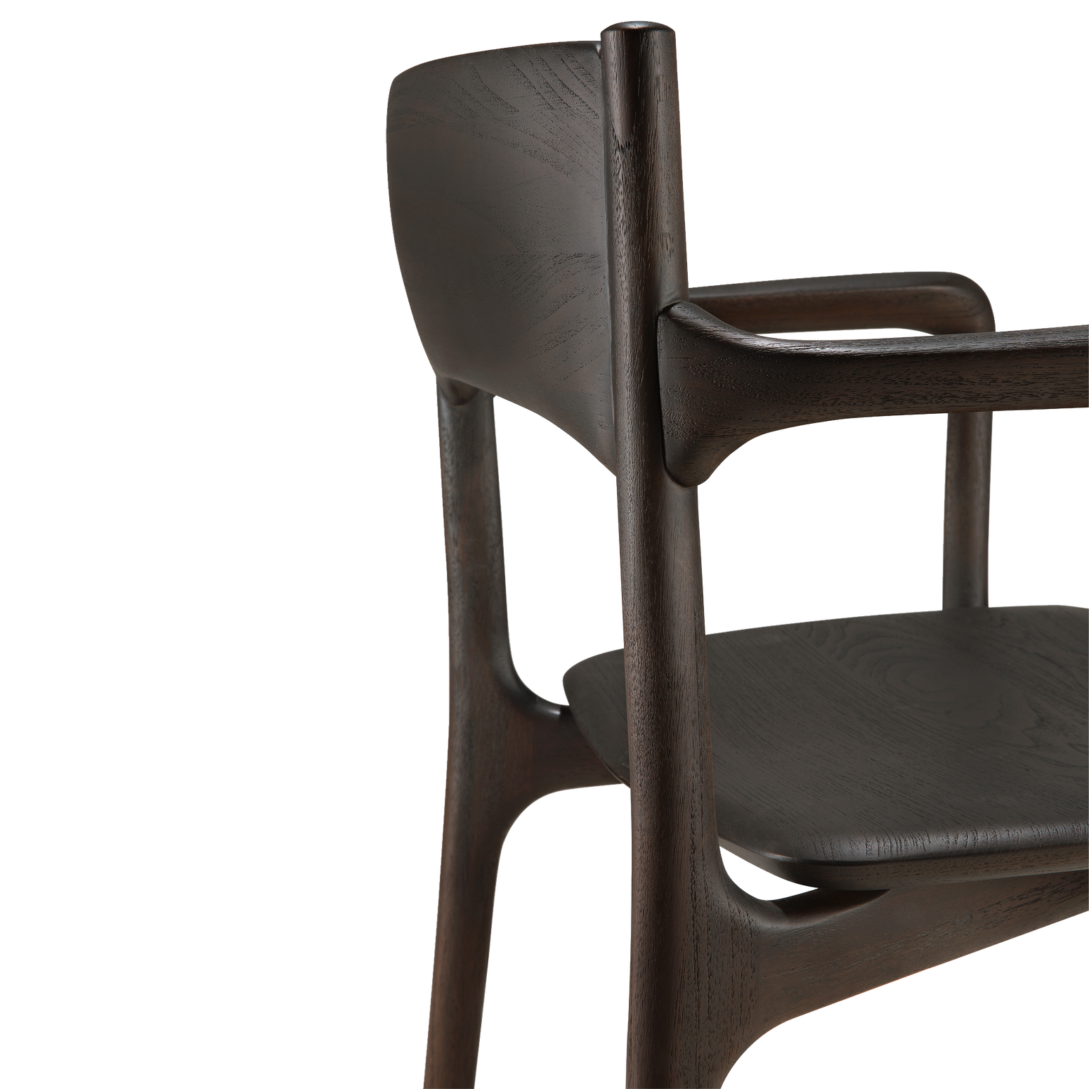 Stol Pl Dining Chair fra Ethnicraft i mørklakkert teak med armlene fra Ethnicraft.