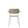 Spisestolen Co Dining Chair Outdoor fra Audo Copenhagen med armlener, sett bakfra