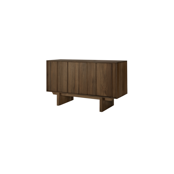 Skjenk Pillar Sideboard fra Ethicraft i størrelse liten (119 x 45 x 70 cm).