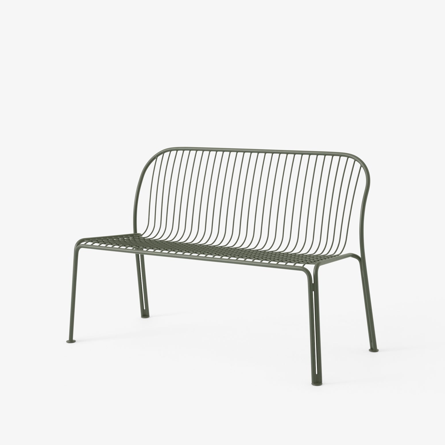 Grønn spisesofa til uteplassen, Thorvald SC111 fra &tradition