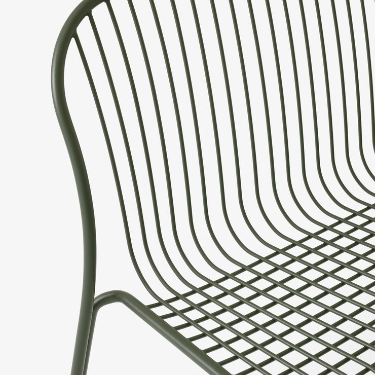 Grønn spisesofa til uteplassen, Thorvald SC111 fra &tradition