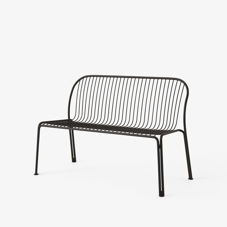 Svart spisesofa til uteplassen, Thorvald SC111 fra &tradition