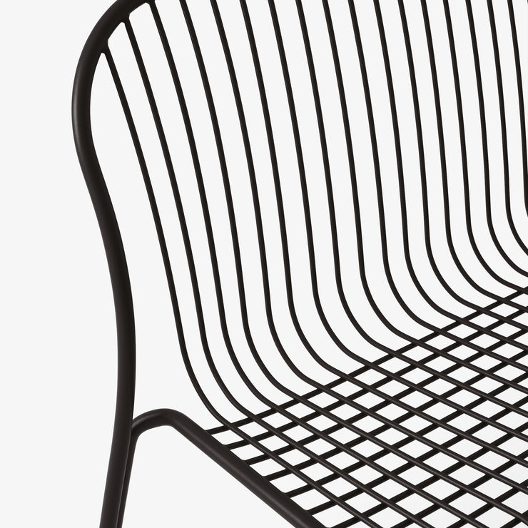 Svart spisesofa til uteplassen, Thorvald SC111 fra &tradition