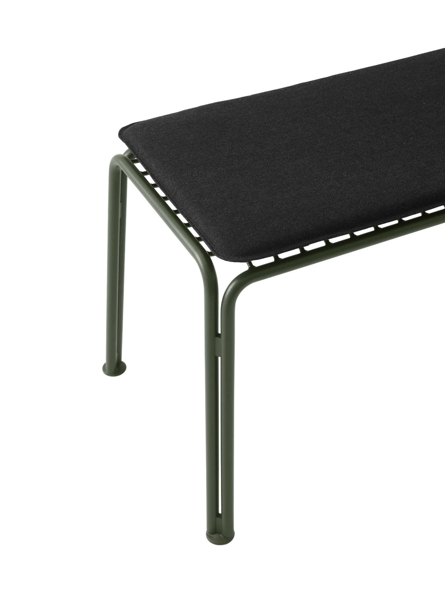 Grønn utebenk Thorvald SC112 fra &tradition med sittepute, tekstil Heritage Char