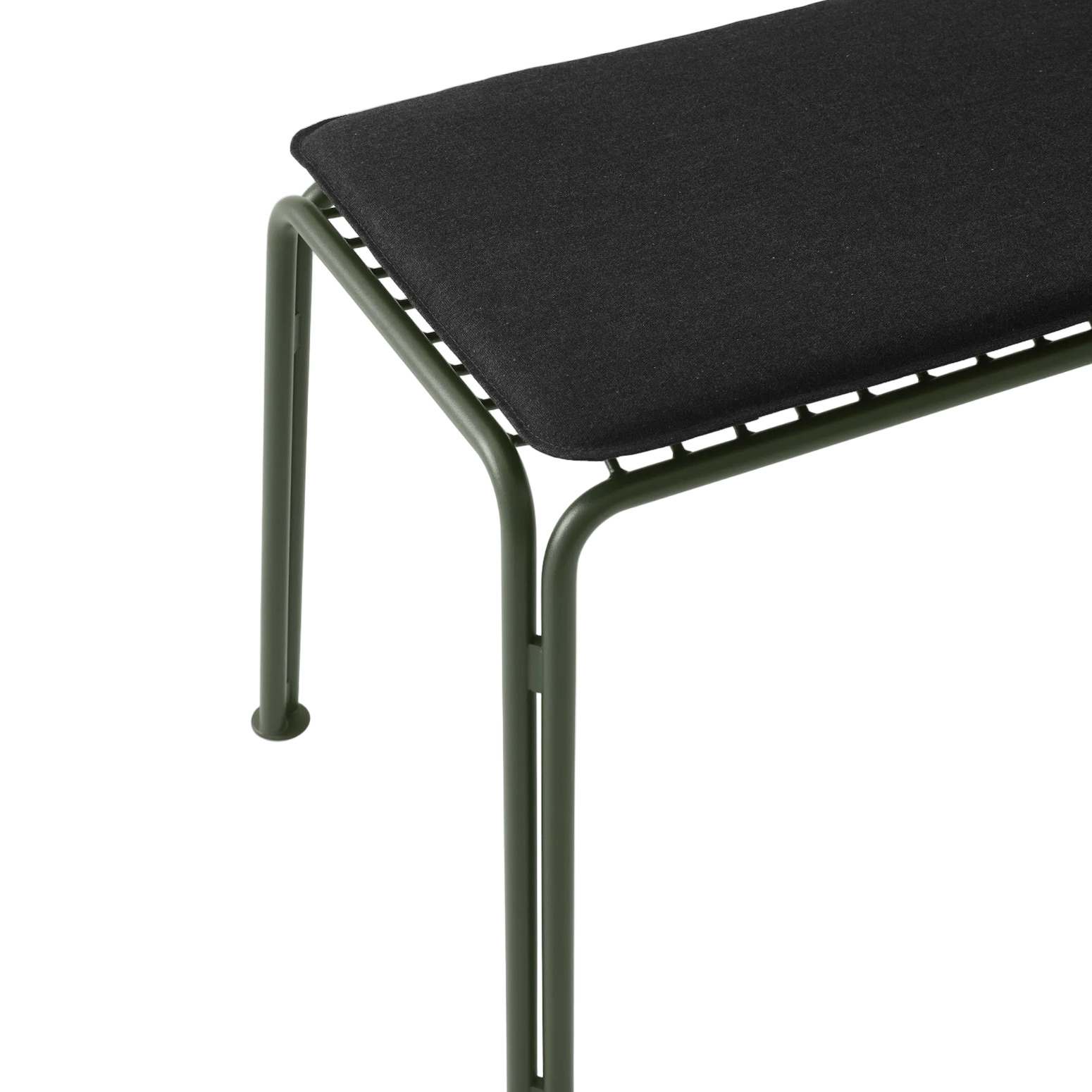 Grønn utebenk Thorvald SC112 fra &tradition med sittepute, tekstil Heritage Char