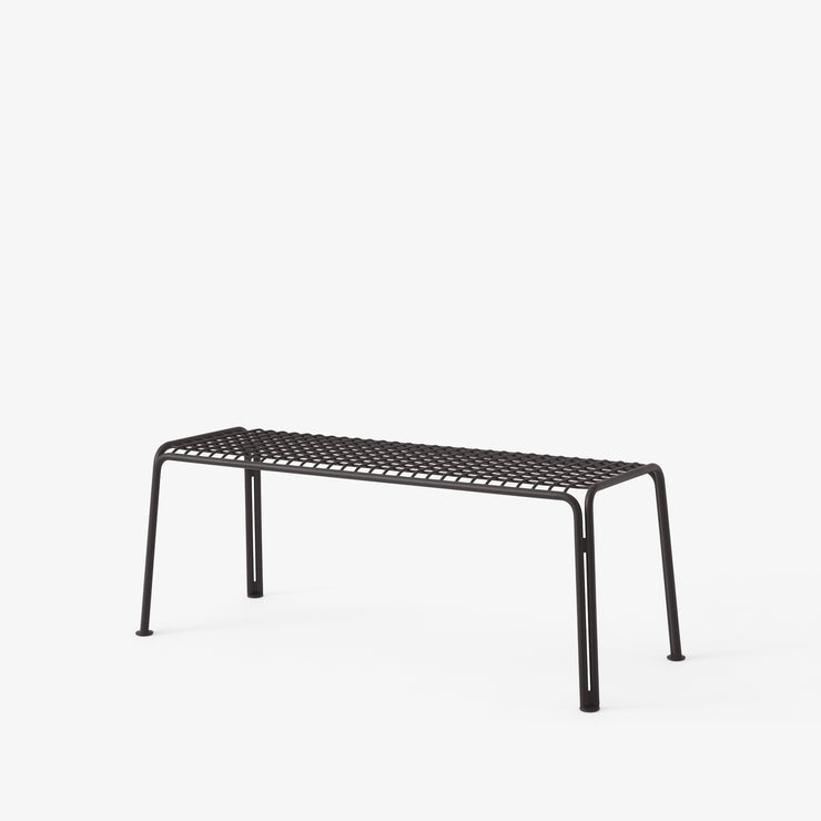 Svart benk til uteplassen, Thorvald SC112 fra &tradition