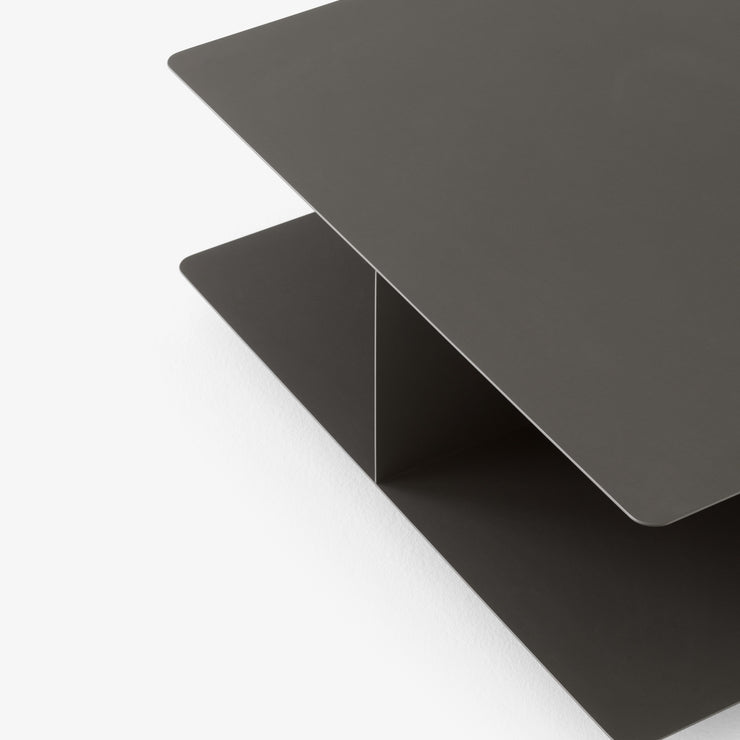 Kvadratisk sofabord Develius EV3fra &tradition, størrelse 89x89 cm i fargen Stone Grey