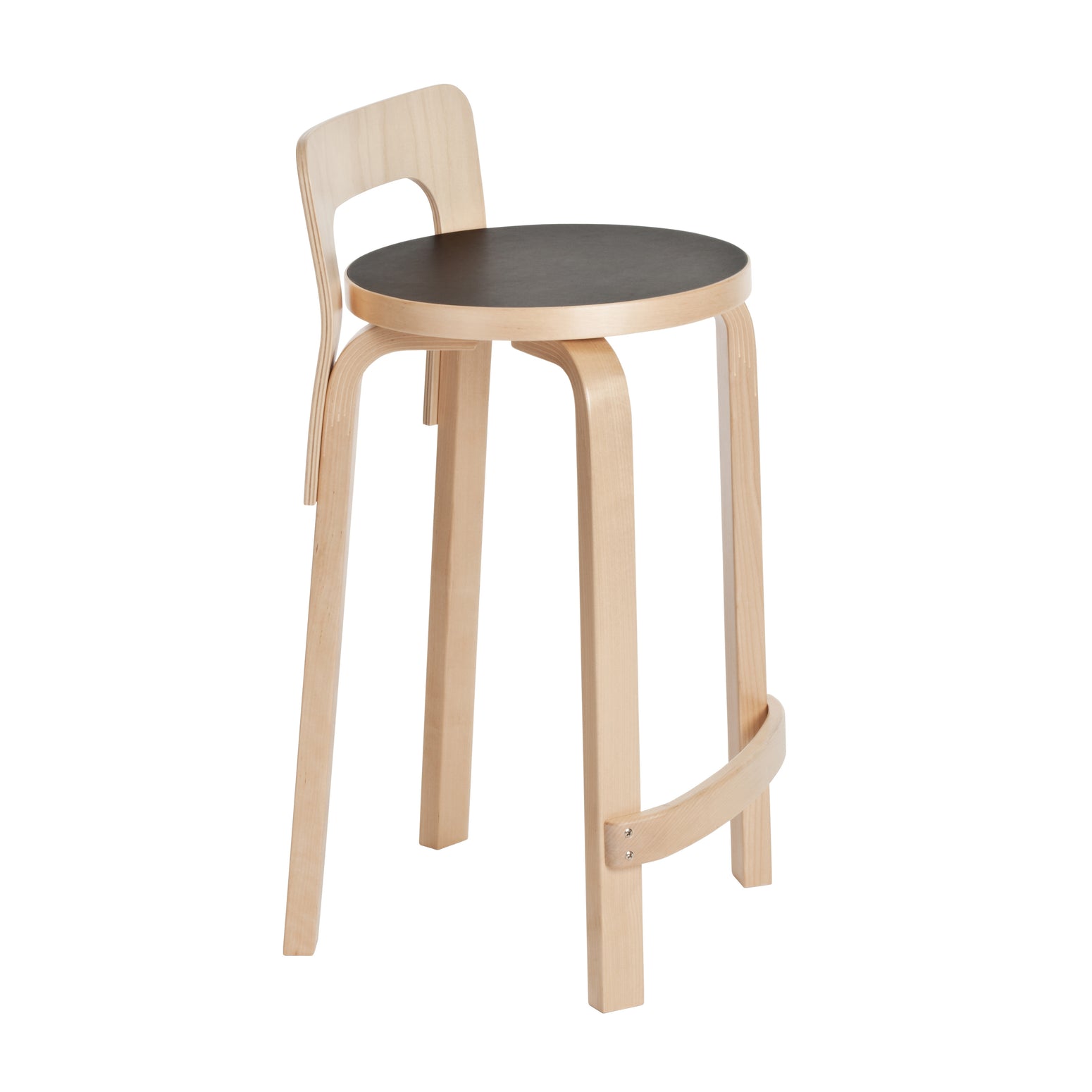 Barkrakk K65 High Chair fra Artek i bjørk og sete i svart linoleum