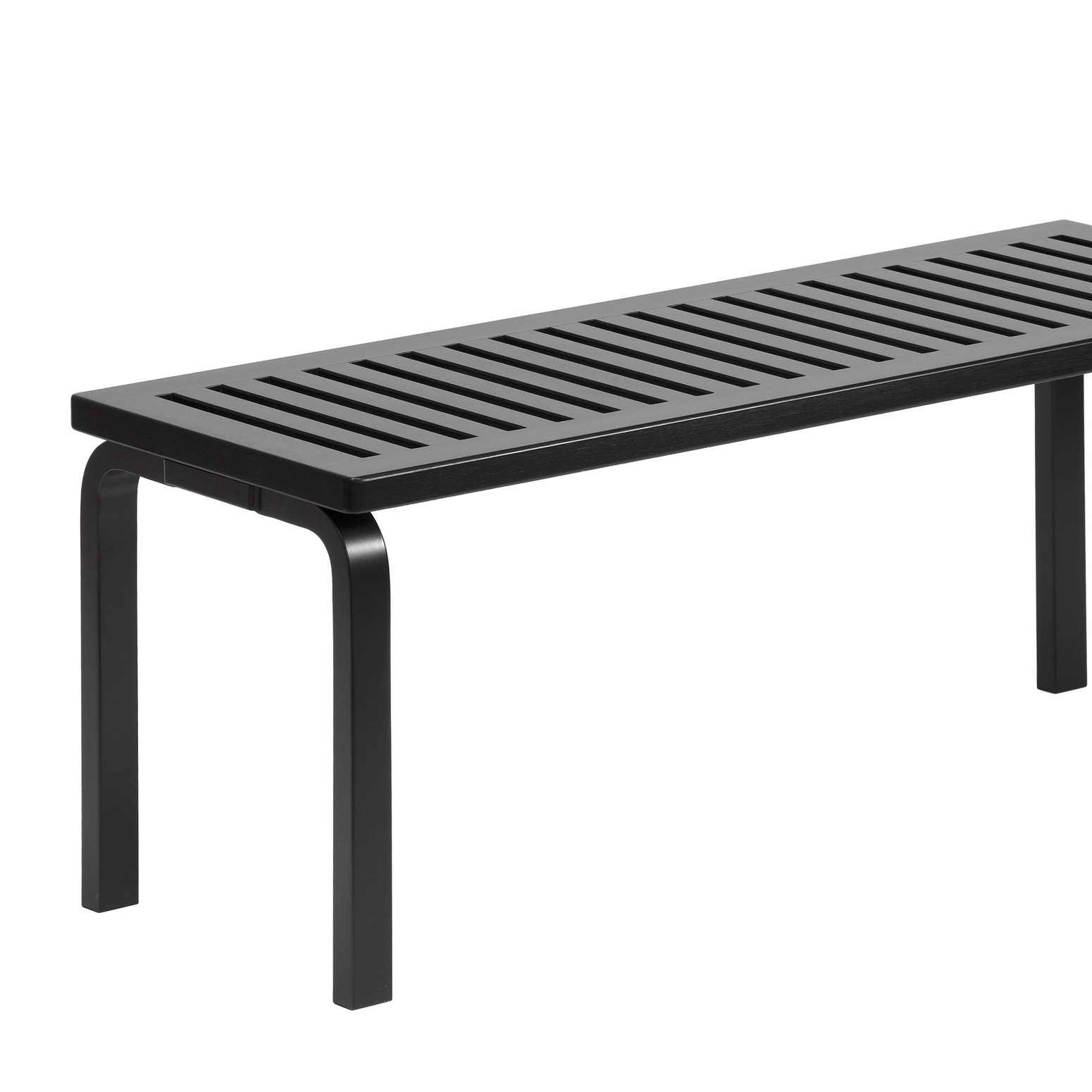 Benk Aalto Bench 153A fra Artek i svartlakkert bjørk med lameller