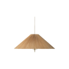 Takpendelen 1972 i messing og bambus er superelegant og dekorativ. Lampen ble designet av den ikoniske finske designeren Paavo Tynell på 50-tallet, men er nå relansert av Gubi. Og det er vi så glade for! Diameter Ø60 cm