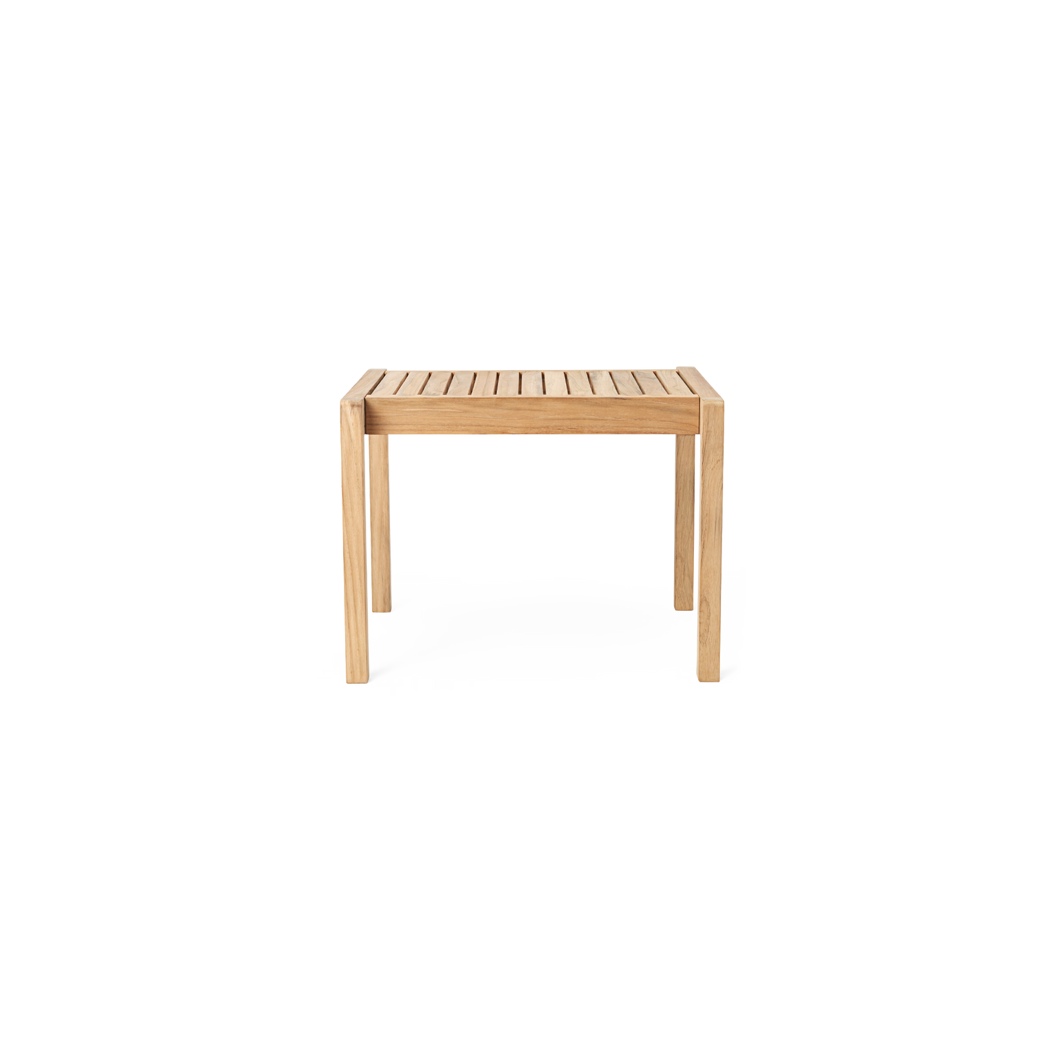 Sidebordet AH911 Outdoor Side Table fra Carl Hansen & Søn har et tidløst og luftig uttrykk, og kan brukes både som et lite fleksibelt avlastningsbord og ekstra sitteplass – enten det står ved siden av en solseng, loungestol eller sofa.