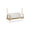 Hammock BK13 Swing Sofa fra Carl Hansen & Søn er laget i teak og henger i solide tau som gir en myk og behagelig, gyngende bevegelse.