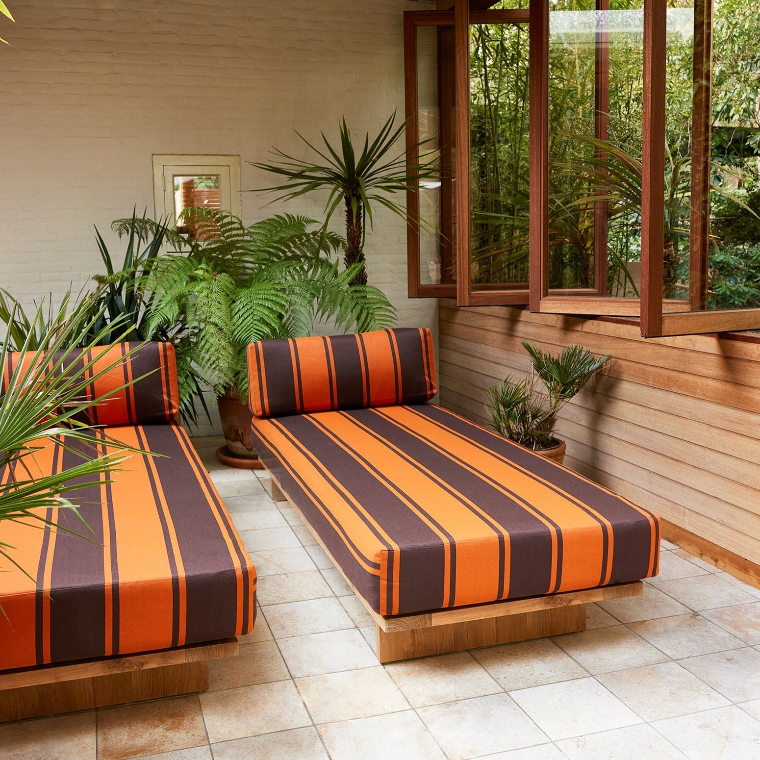 Dagseng Outdoor Teak fra HK Living i tekstilet Retro