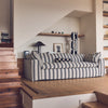 HKliving har latt seg inspirere av små boutiquehoteller ved Middelhavet og designet denne myke og superfine sofaen Nomad Couch. Her ser du sofaen Nomad Couch 3-seter (244 cm) fra HKliving i Rocco Chalkstripe.