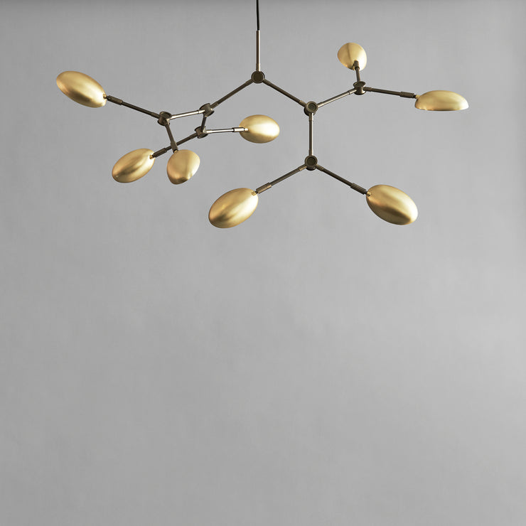 Drop Chandelier Mini i messingfinish.