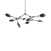 Drop Chandelier Mini i bronsefinish. Lampen er inspirert av dansk modernisme og 1950-tallets ikoniske og eksperimentelle tilnærming til lampedesign.
