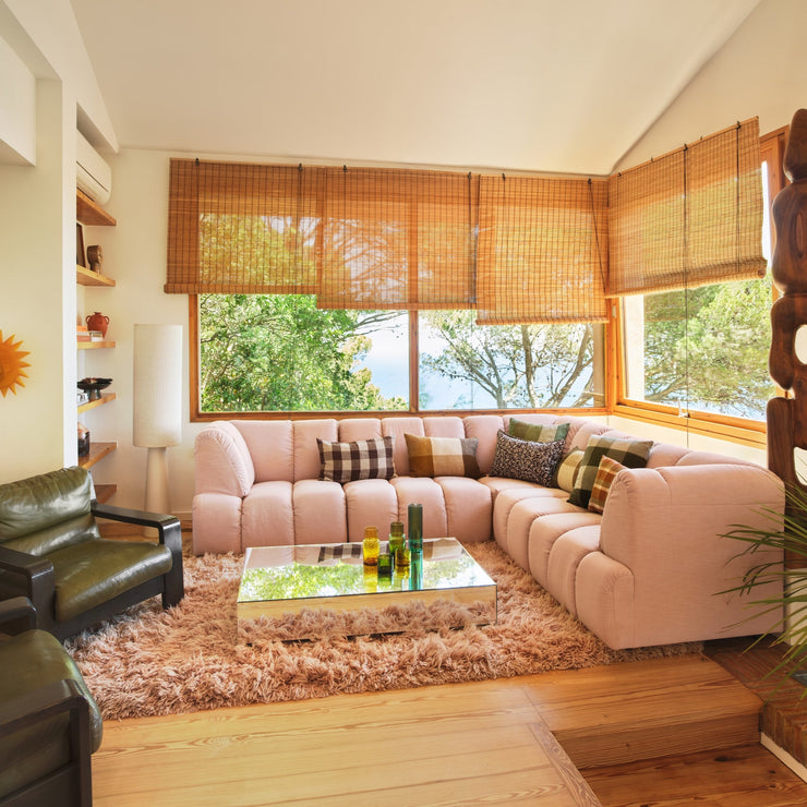 Sofabord i speilglass Mirror Block Coffee Table fra Hk Living, her med klart glass.