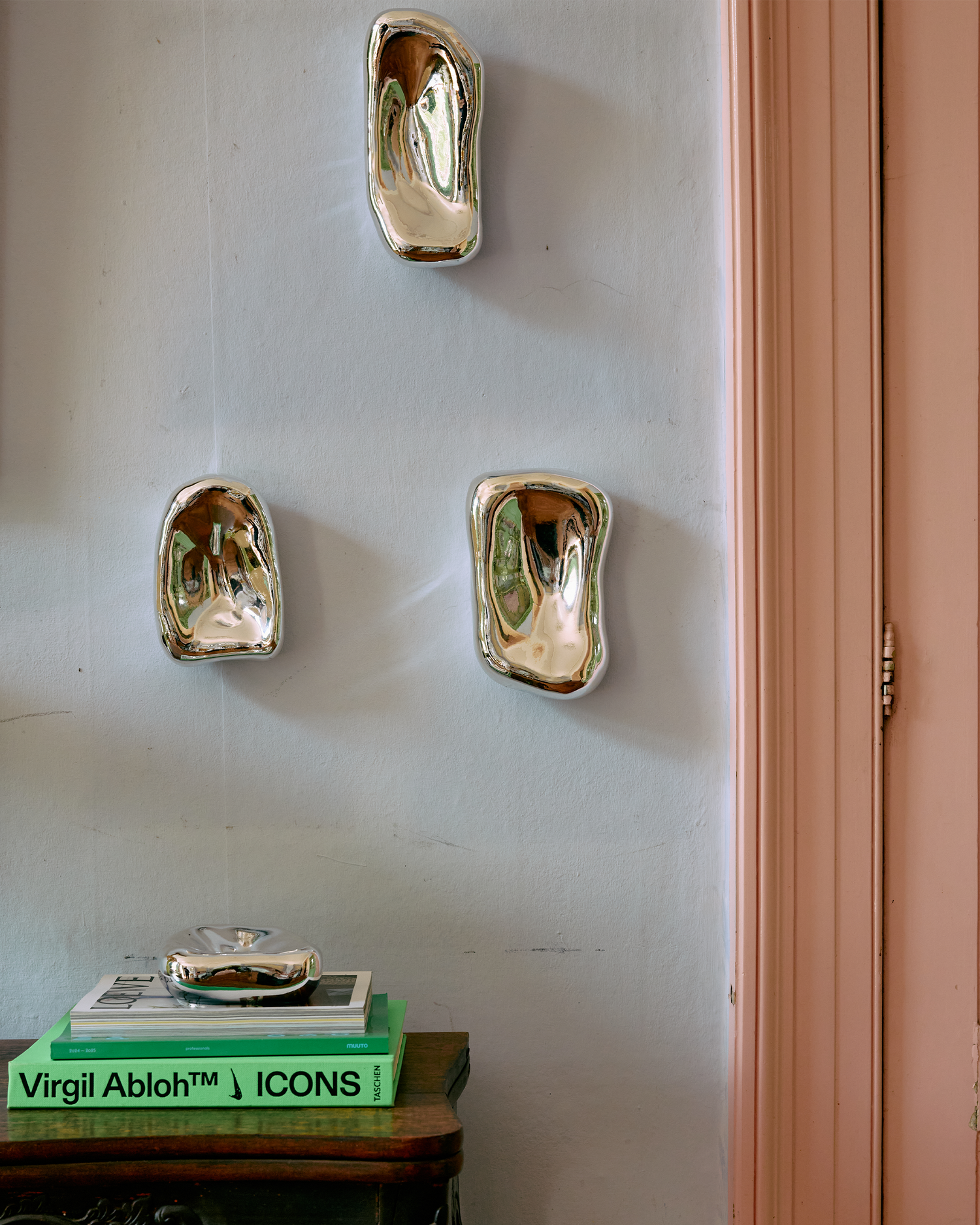 Veggdekorasjon Glass Sculpture Chrome, sett på 4 stk fra HKliving.