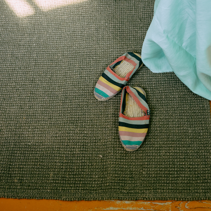 Teppet Jute Rug fra HKliving i fargen salviegrønn (Sage).