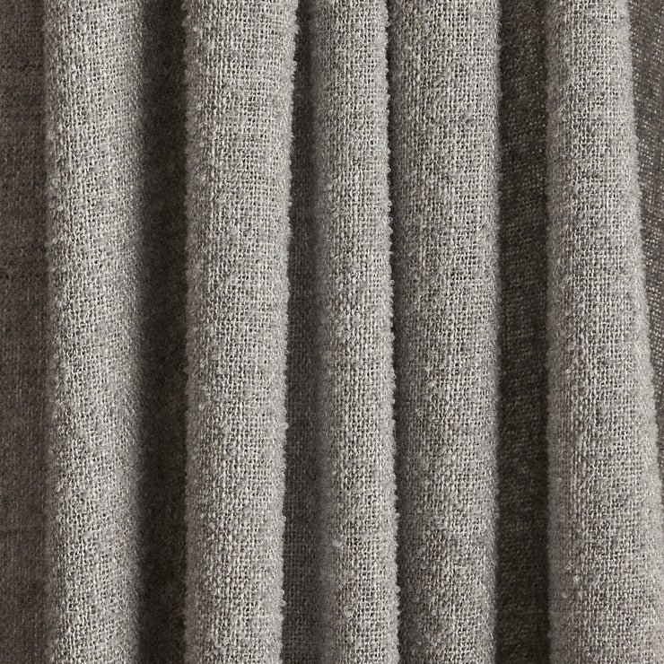 Gardin Bouclé fra Gotain i fargen Grey