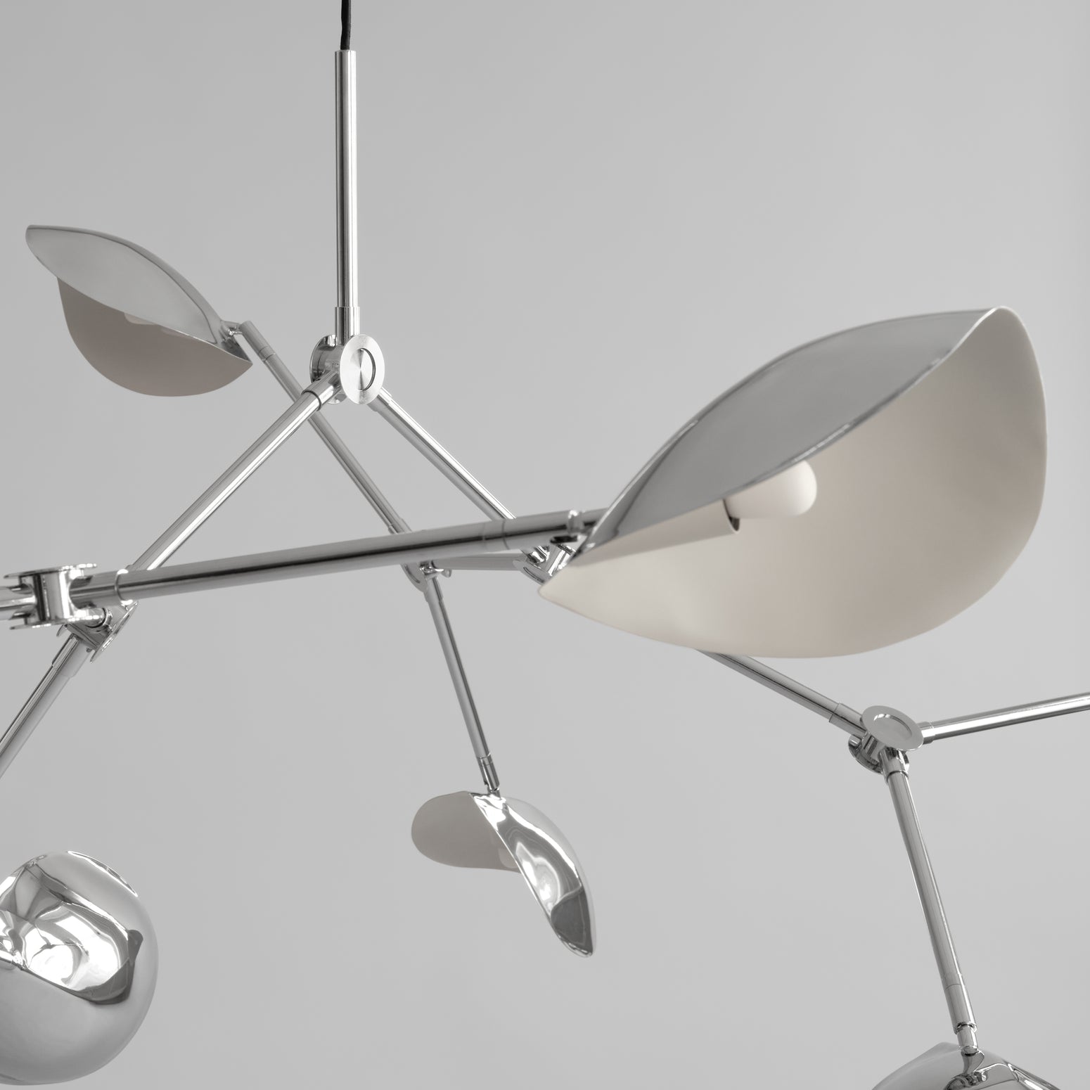 Taklampen Stingray fra 101 Copenhagen i krom