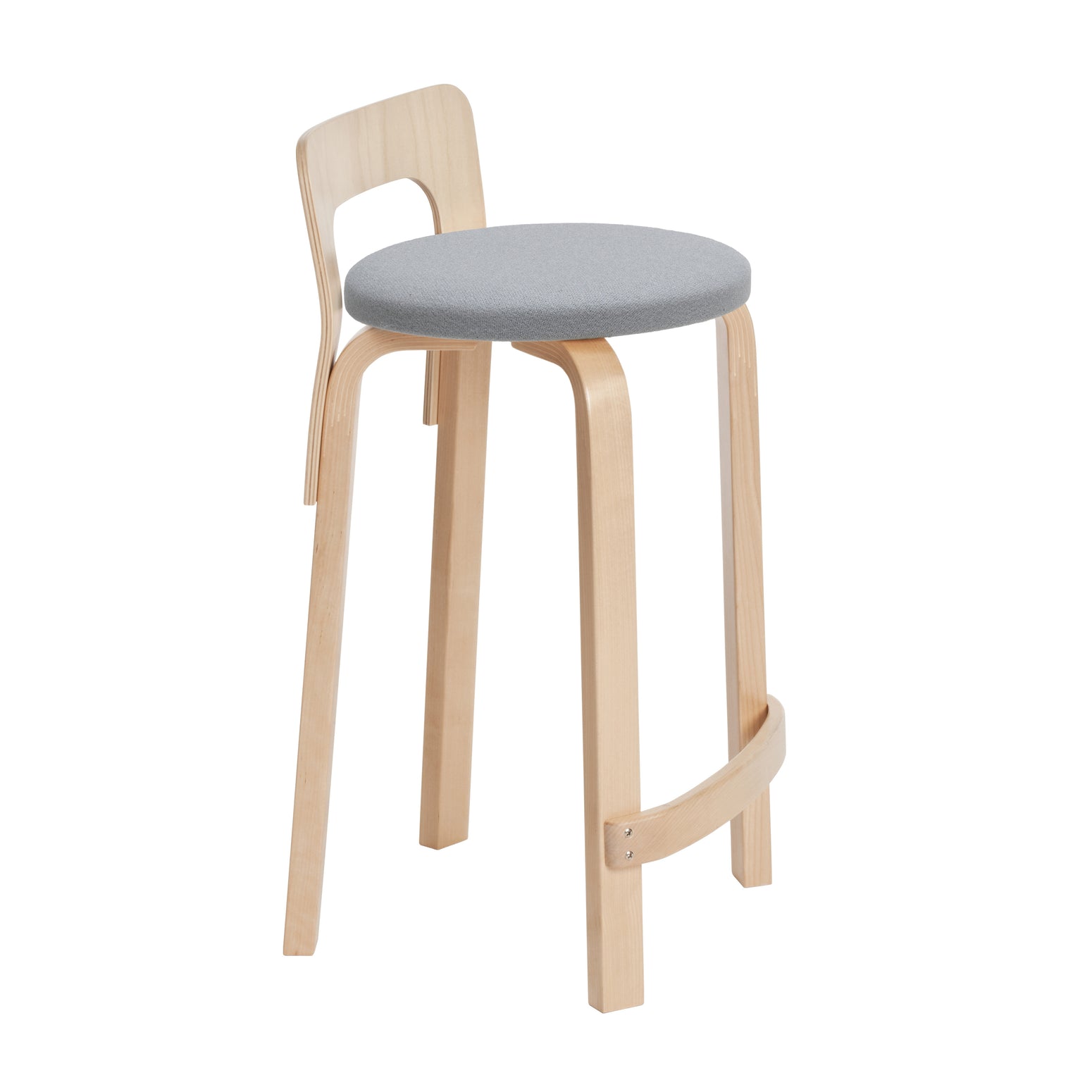 Barkrakk K65 High Chair fra Artek er også tilgjengelig med polstret sete kledd i et stort utvalg tekstil