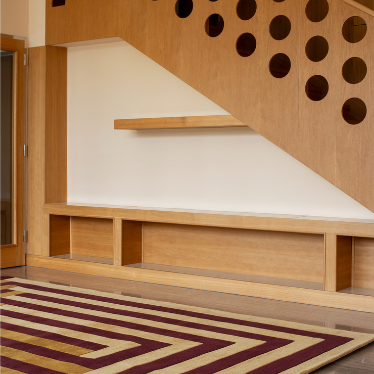 Teppe Labyrinth i beige / brunt (Mulberry Sand) fra Layered.