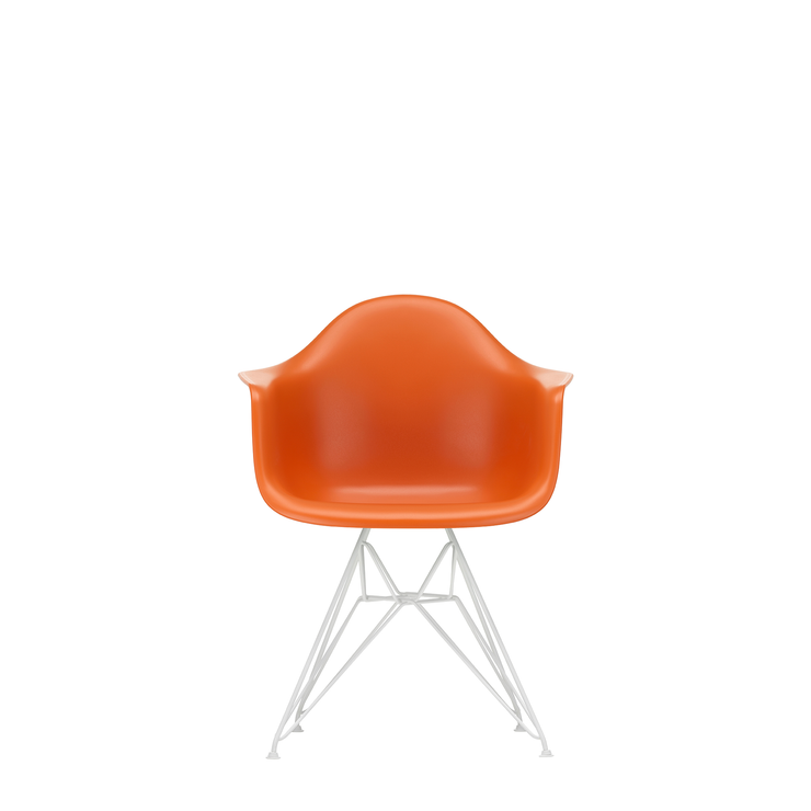 Spisestol Eames Plastic Armchair RE DAR fra Vitra, med hvite ben og oransje sete (Rusty orange)