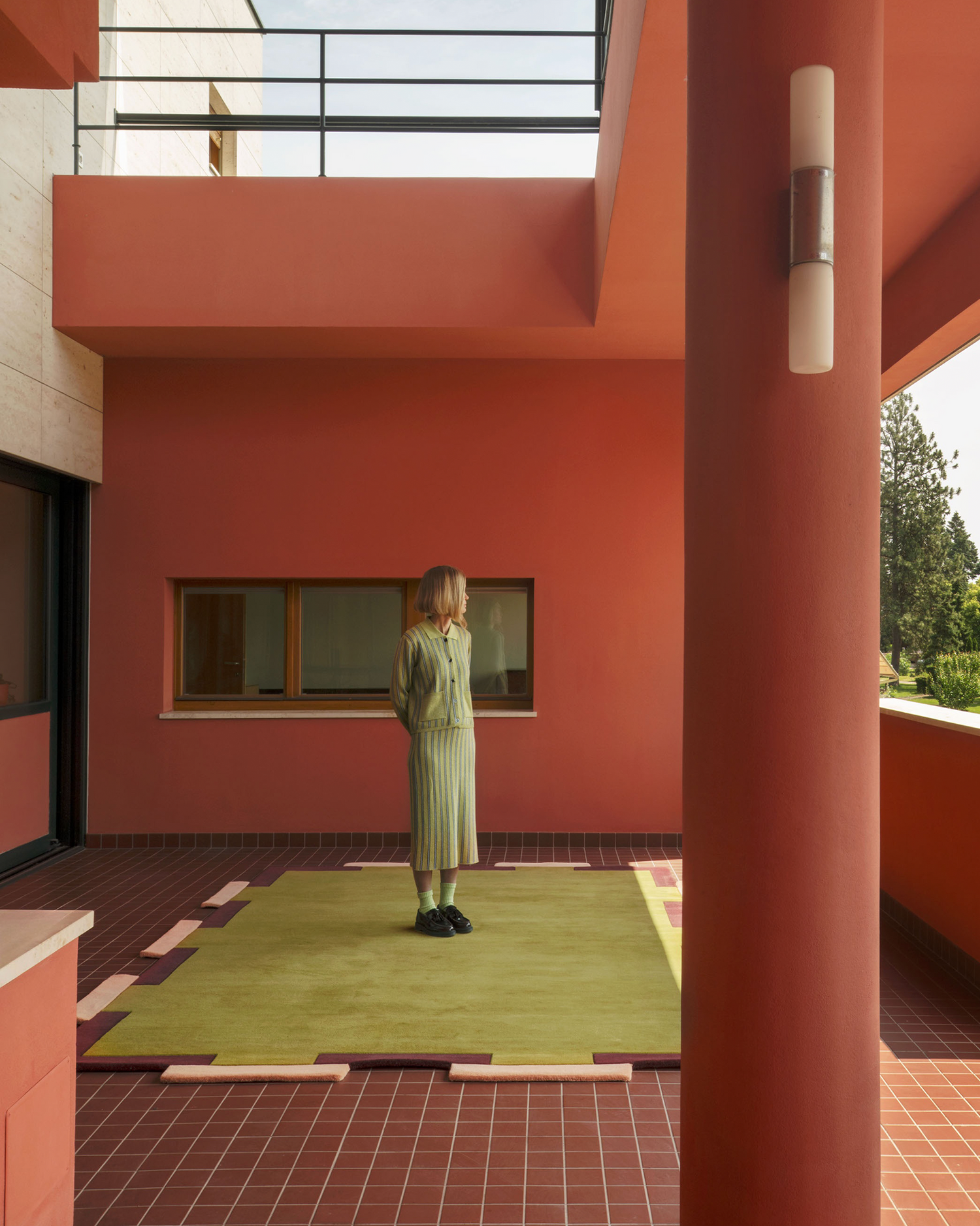 Teppe Fregio i fargen Olive Blush fra Layered.