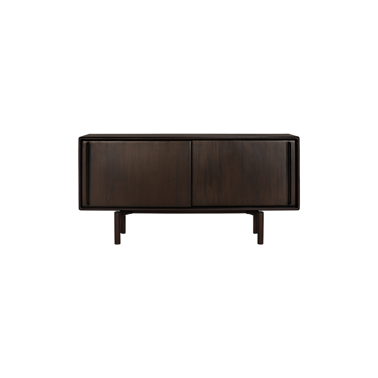 Skjenk Flow Sideboard fra Ethnicraft i størrelse liten (168 x 45 x 82 cm).
