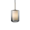 Taklampen Arkivlampe 4245 fra Hadeland Glassverk med messingfarget oppheng.