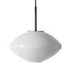 Taklampen Arkivlampe 4280 fra Hadeland Glassverk i hvitt glass med svart oppheng.