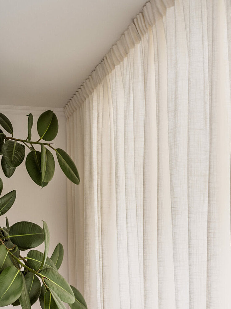 Den ultimate guiden til gardinstang uten skruer () Den ultimate guiden til gardinstang uten skruer