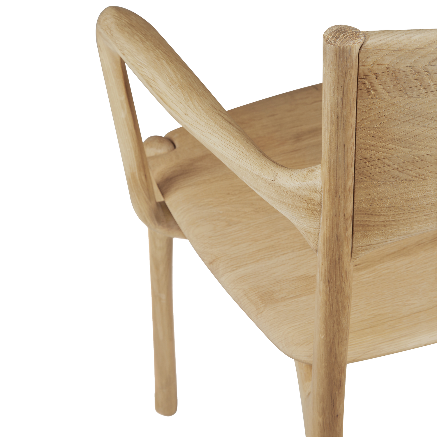 Stol Pl Dining Chair fra Ethnicraft i oljet eik med armlene fra Ethnicraft.