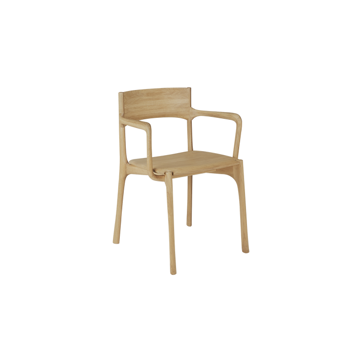 Stol Pl Dining Chair fra Ethnicraft i oljet eik med armlene fra Ethnicraft.
