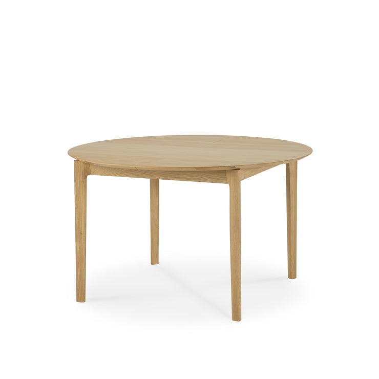 Spisebord Bok Dining Table Extendable Round fra Ethnicraft med finish i oljet eik