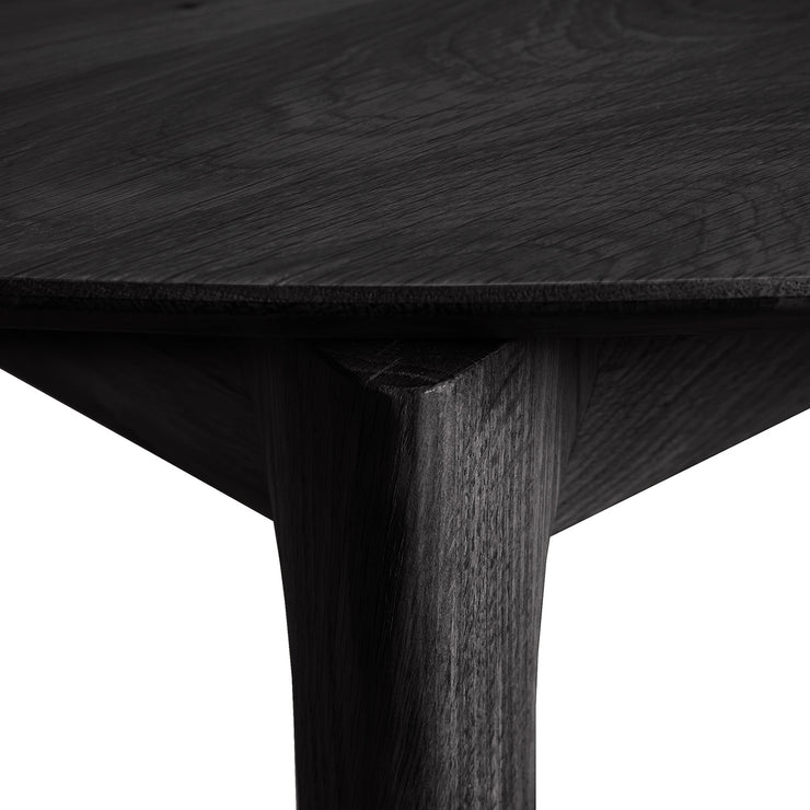 Spisebord Bok Dining Table Extendable Round fra Ethnicraft med finish i svartlakkert eik