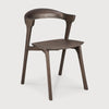 Spisestol Bok Dining Chair fra Ethnicraft med finish i brunlakkert eik