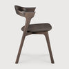 Spisestol Bok Dining Chair fra Ethnicraft med finish i brunlakkert eik