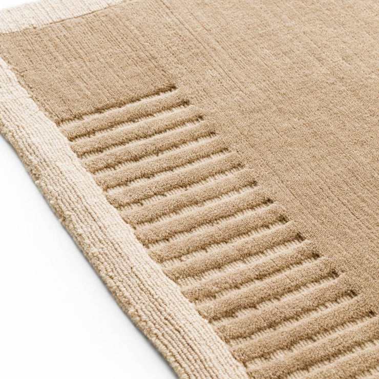 Teppe Duomo Rug fra Audo Copenhagen i fargen fargen Limestone Beige