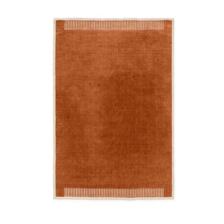 Teppe Duomo Rug fra Audo Copenhagen i størrelsen 200 x 300 cm og fargen Terracotta Red