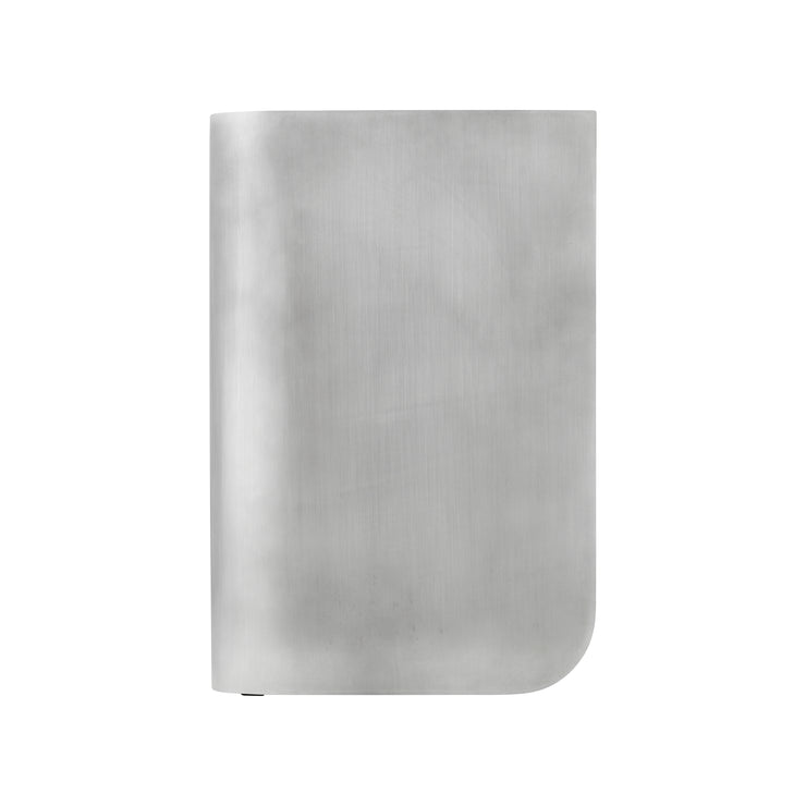 Sidebord Volume fra Audo Copenhagen i aluminium, sett fra siden