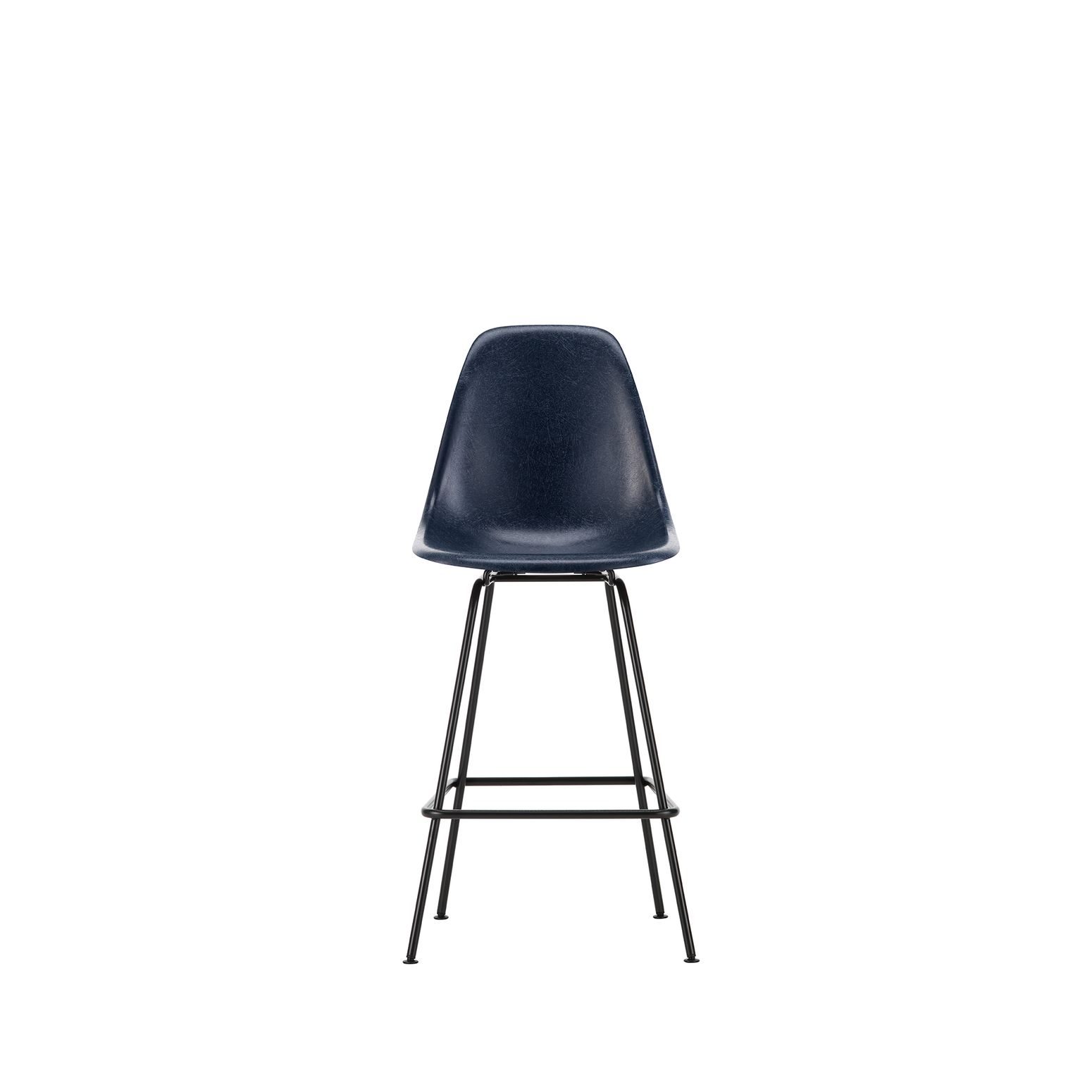 Barkrakk Eames Fiberglass Stool Medium, svarte ben og sete i fiberglass i fargen Navy blue