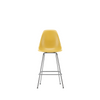 Barkrakk Eames Fiberglass Stool Medium, krombelagte ben og sete i fiberglass i fargen Ochre light