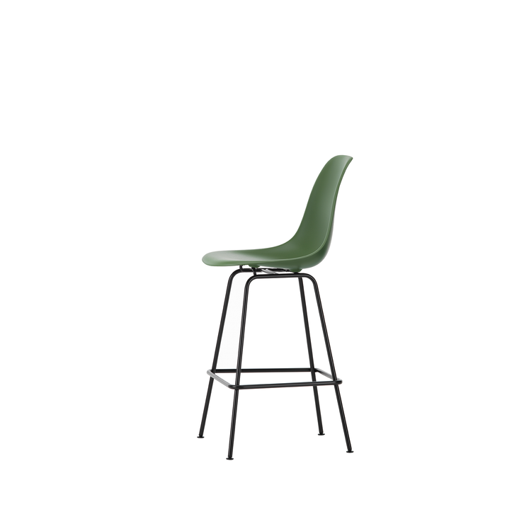 Barstol Eames Plastic Stool RE Medium, svarte ben og sete i fargen Forest