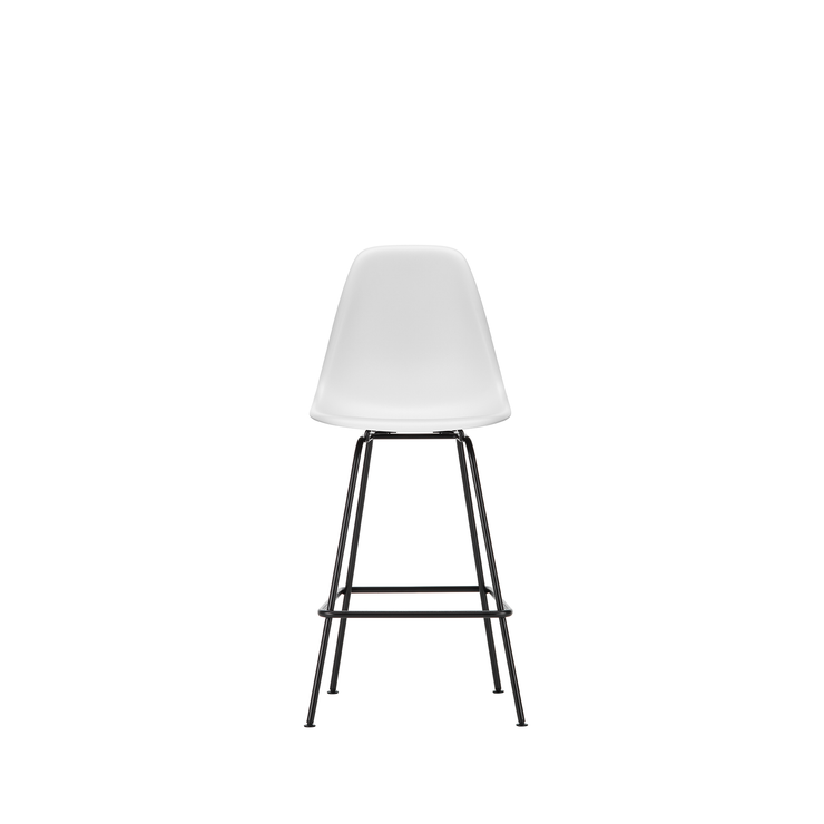 Barstol Eames Plastic Stool RE Medium, svarte ben og sete i fargen Cotton White